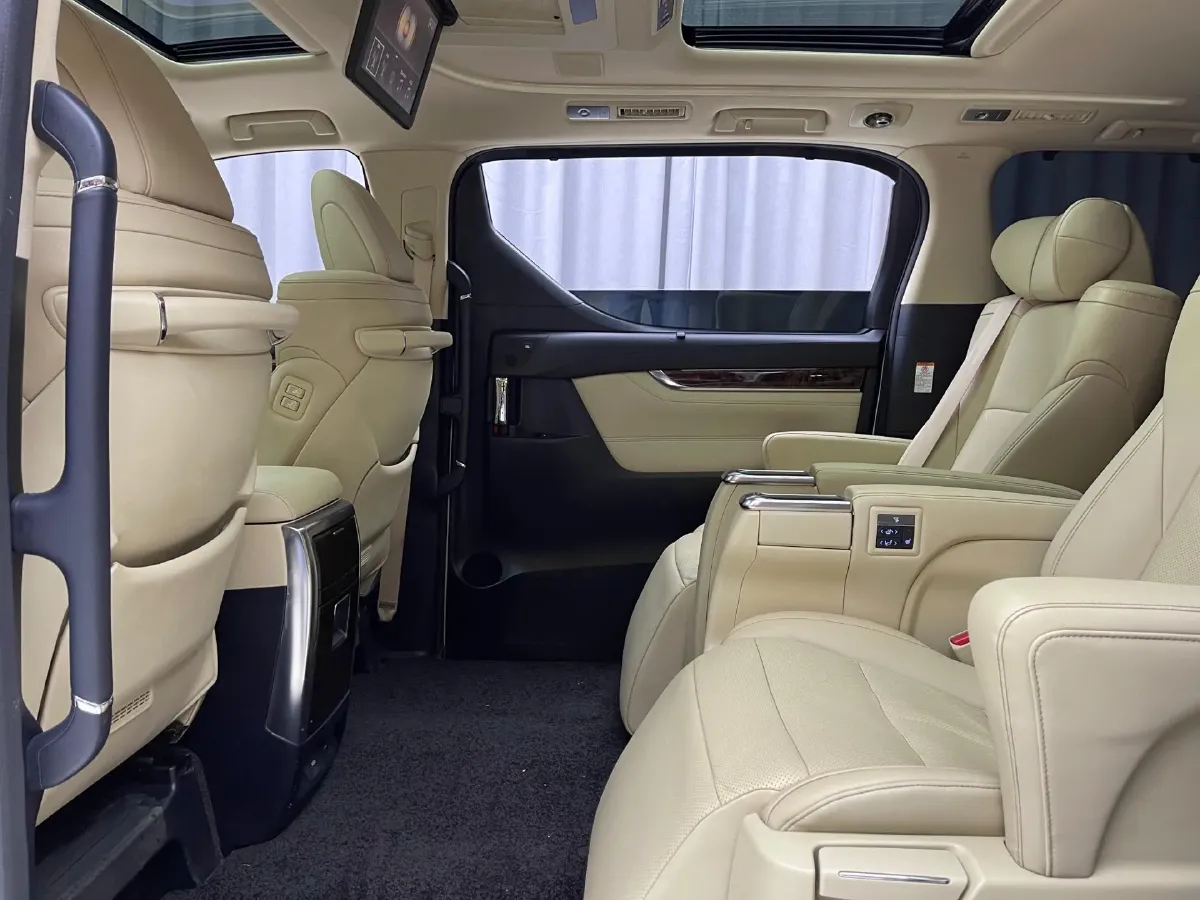 2018 Toyota Alphard 3.5L 301HP V6 8AT,autocango,china used car exporter,china ev exporter,chinese used car exporter,chinese used ev exporter