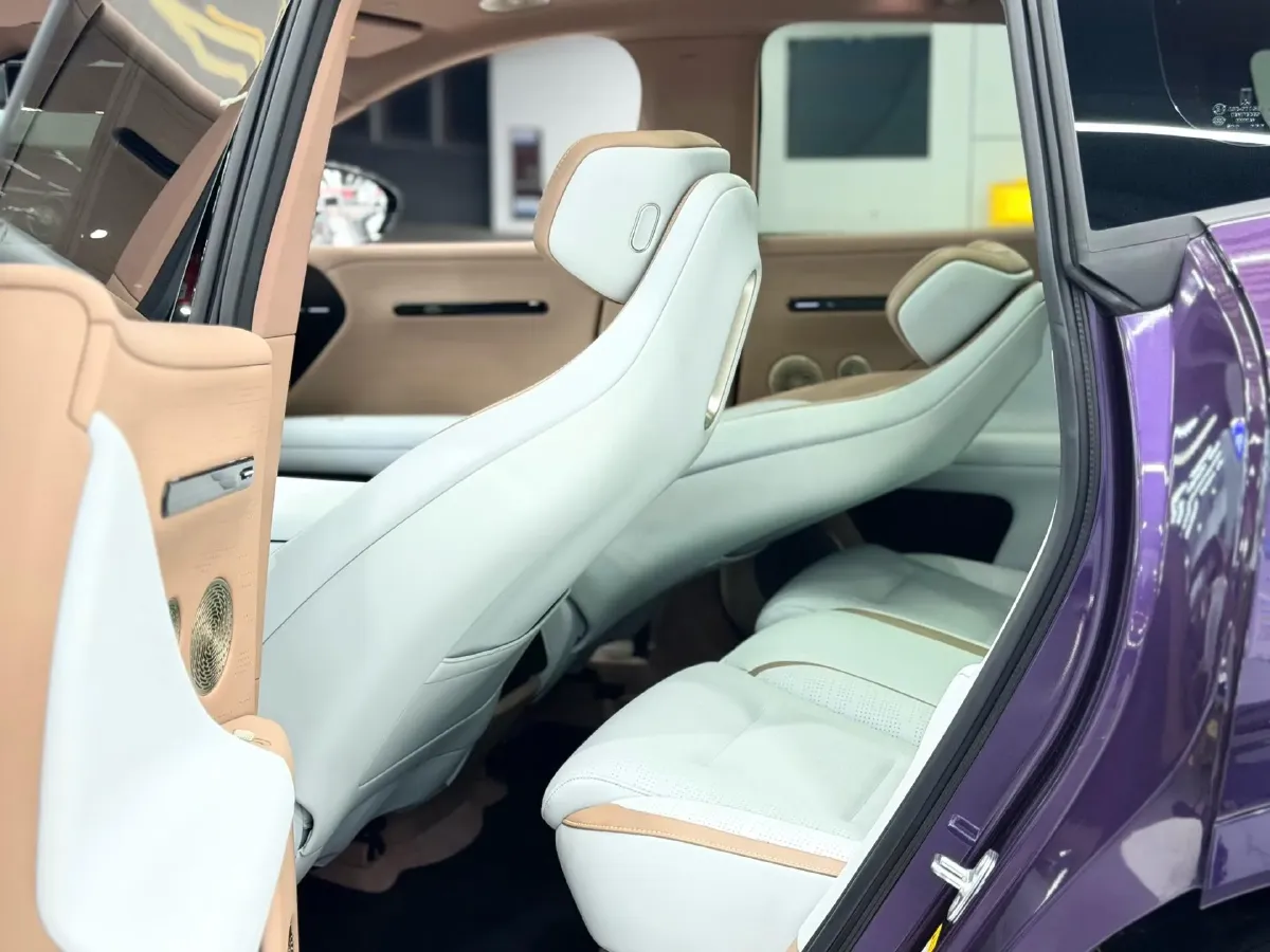 2024 Avatr 07 BEV 82.16KWH,autocango,china used car exporter,china ev exporter,chinese used car exporter,chinese used ev exporter