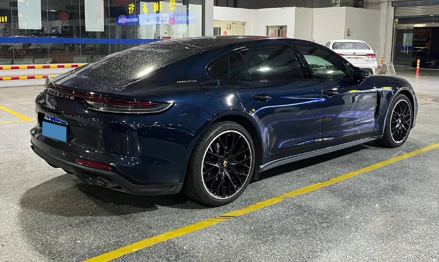 2021 Porsche Panamera 2.9T 330HP V6 8DCT,autocango,china used car exporter,china ev exporter,chinese used car exporter,chinese used ev exporter