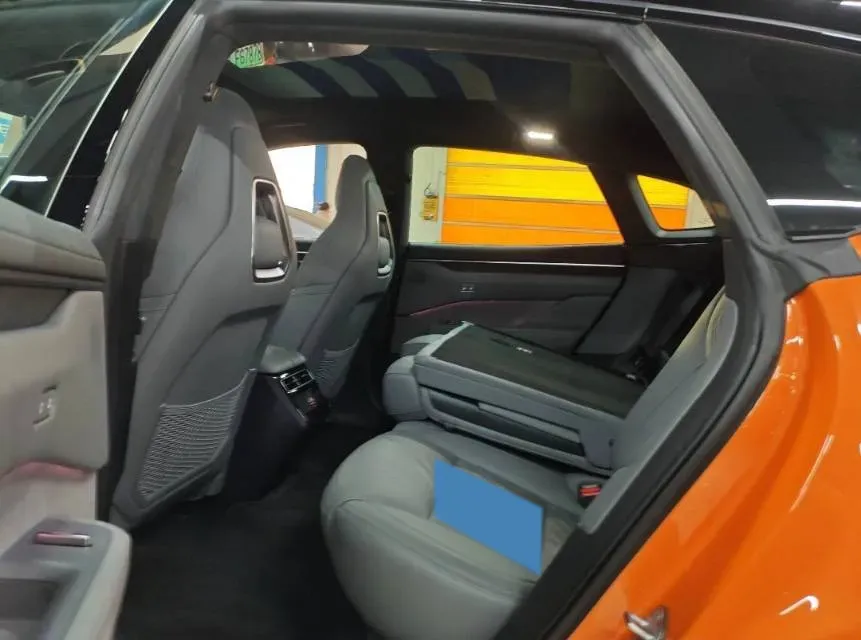 2025 Zeekr 001 BEV 100KWH,autocango,china used car exporter,china ev exporter,chinese used car exporter,chinese used ev exporter