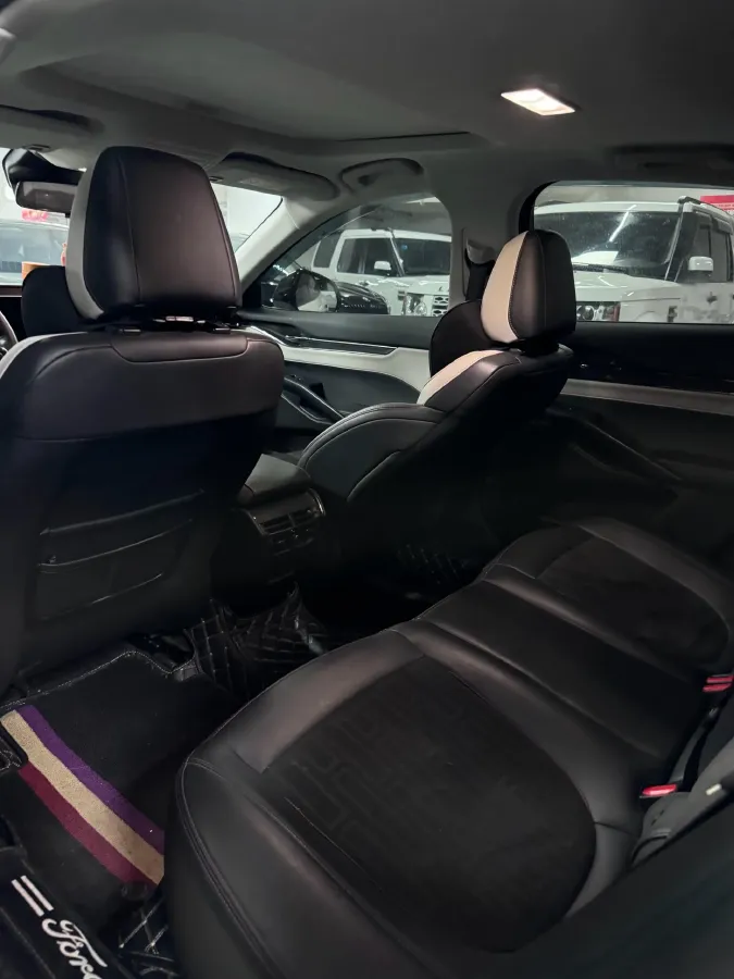 2022 Ford Mondeo 2.0T 238HP L4 8AT,autocango,china used car exporter,china ev exporter,chinese used car exporter,chinese used ev exporter