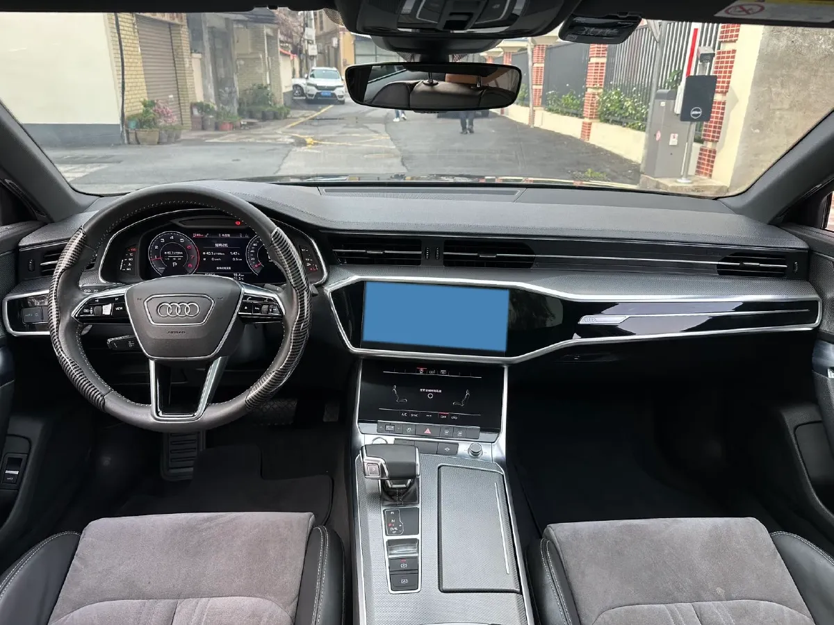 2020 Audi A6L 2.0T 190HP L4 7DCT,autocango,china used car exporter,china ev exporter,chinese used car exporter,chinese used ev exporter
