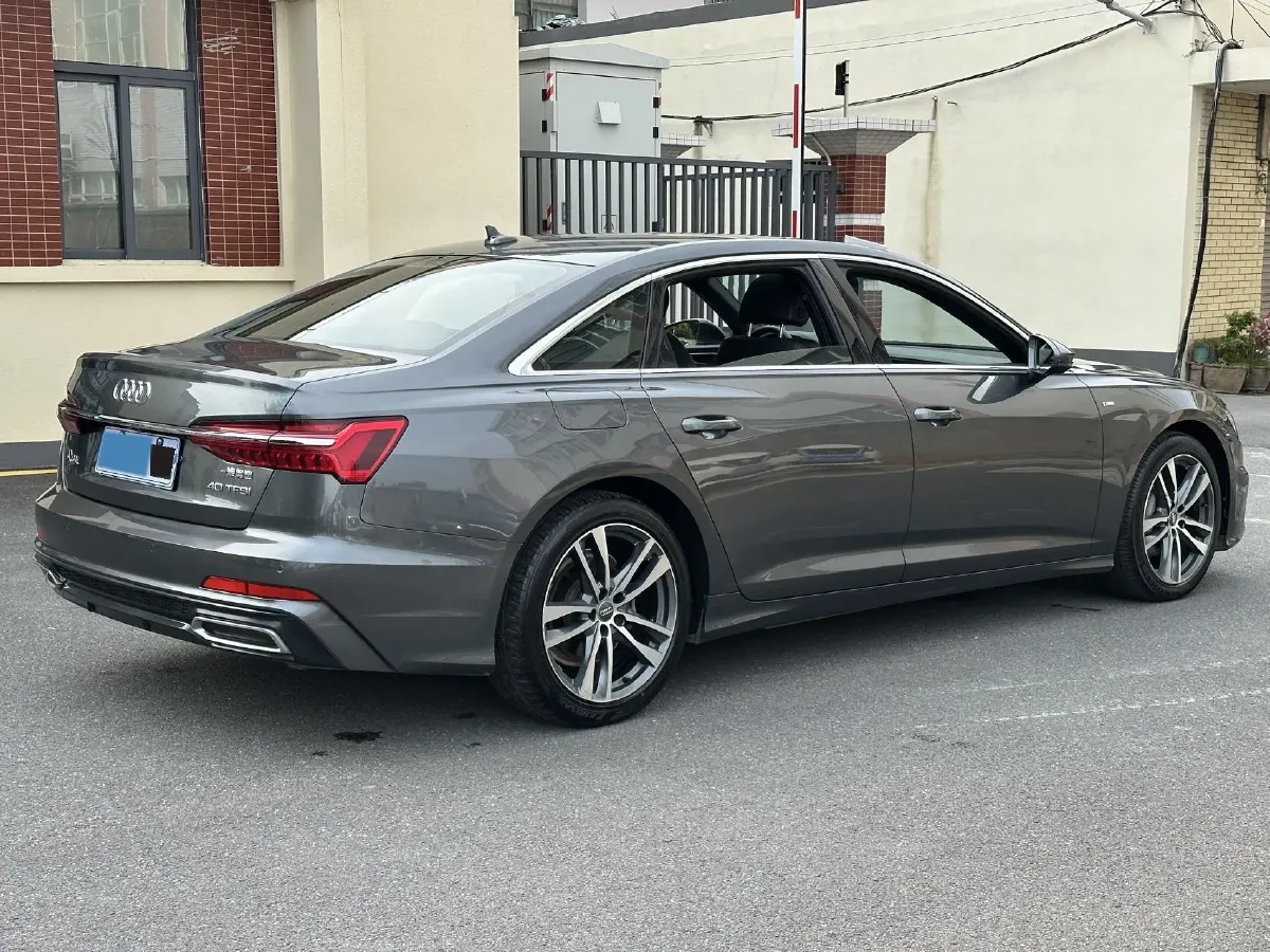 2020 Audi A6L 2.0T 190HP L4 7DCT,autocango,china used car exporter,china ev exporter,chinese used car exporter,chinese used ev exporter