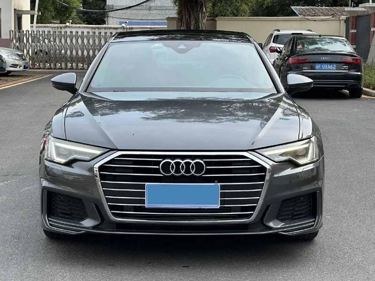 2020 Audi A6L 2.0T 190HP L4 7DCT,autocango,china used car exporter,china ev exporter,chinese used car exporter,chinese used ev exporter