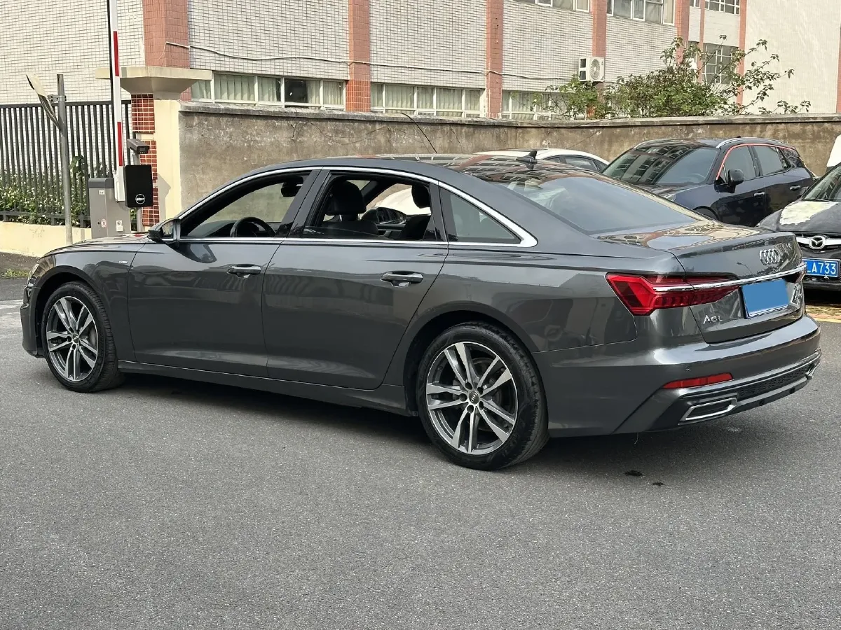 2020 Audi A6L 2.0T 190HP L4 7DCT,autocango,china used car exporter,china ev exporter,chinese used car exporter,chinese used ev exporter