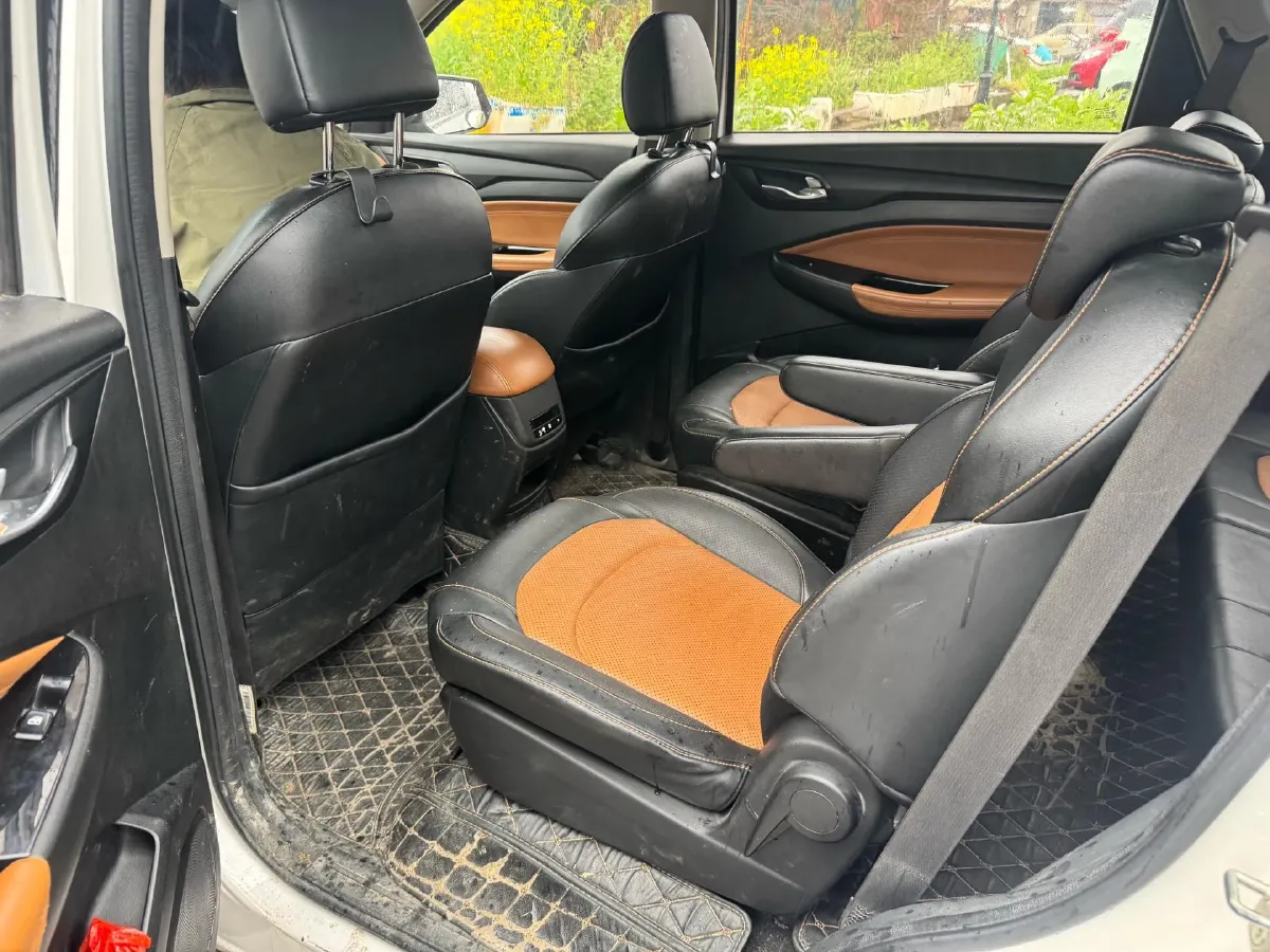 2018 WuLing HongGuang S3 1.5L 112HP L4 6MT,autocango,china used car exporter,china ev exporter,chinese used car exporter,chinese used ev exporter