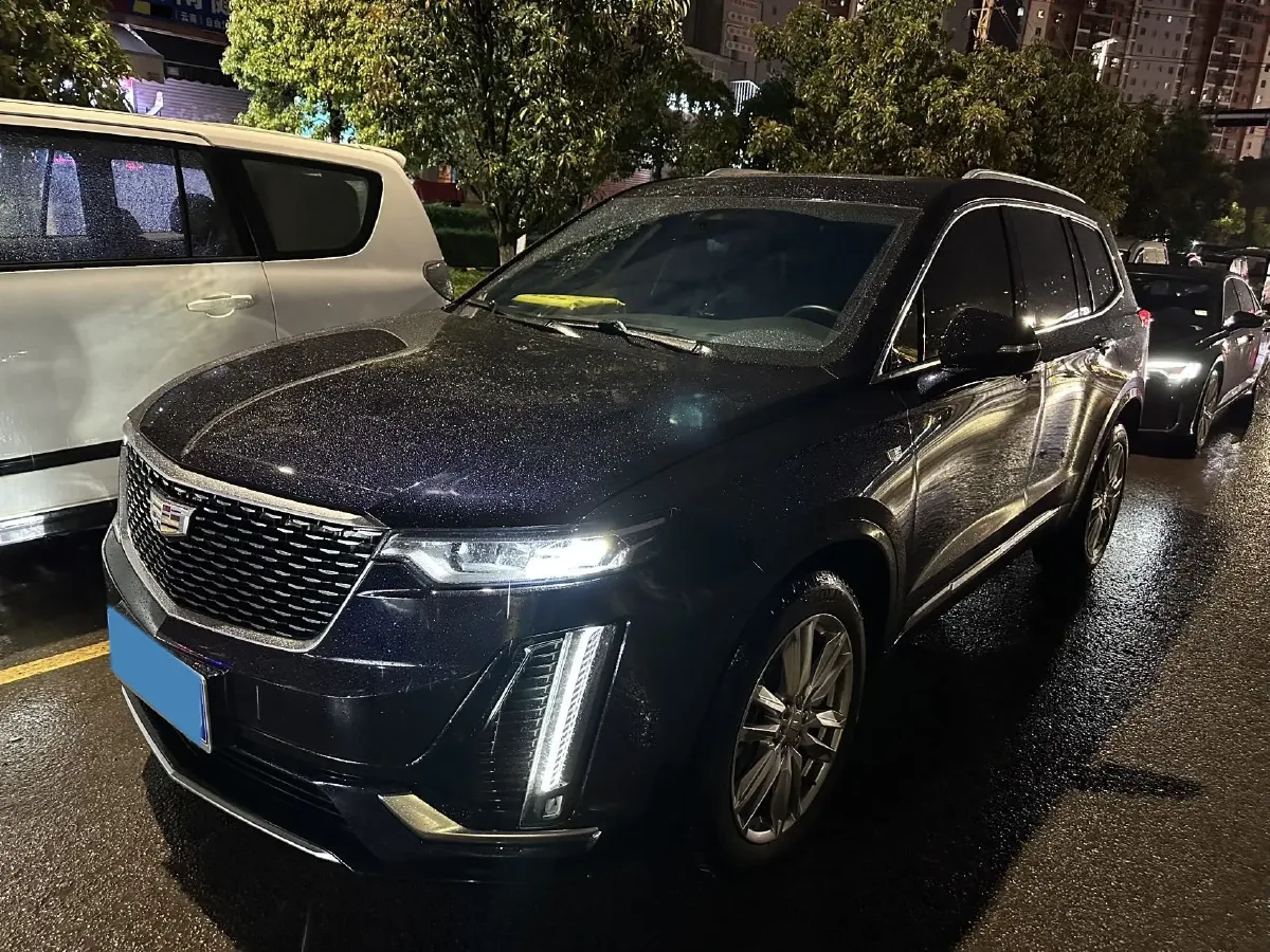 2022 Cadillac XT6 2.0T 237HP L4 9AT,autocango,china used car exporter,china ev exporter,chinese used car exporter,chinese used ev exporter