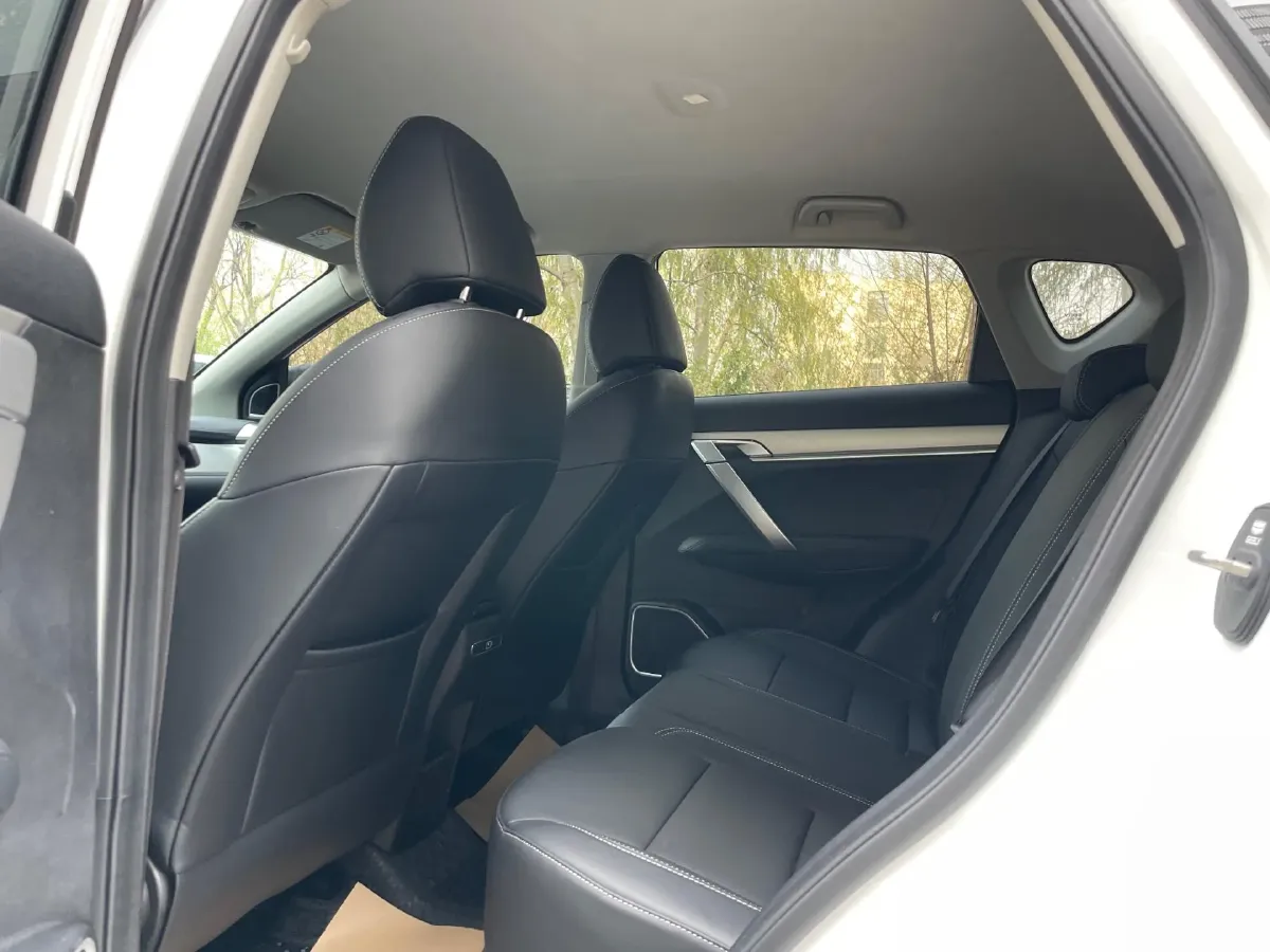 2025 Geely Coolray 1.5L 126HP L4 CVT,autocango,china used car exporter,china ev exporter,chinese used car exporter,chinese used ev exporter