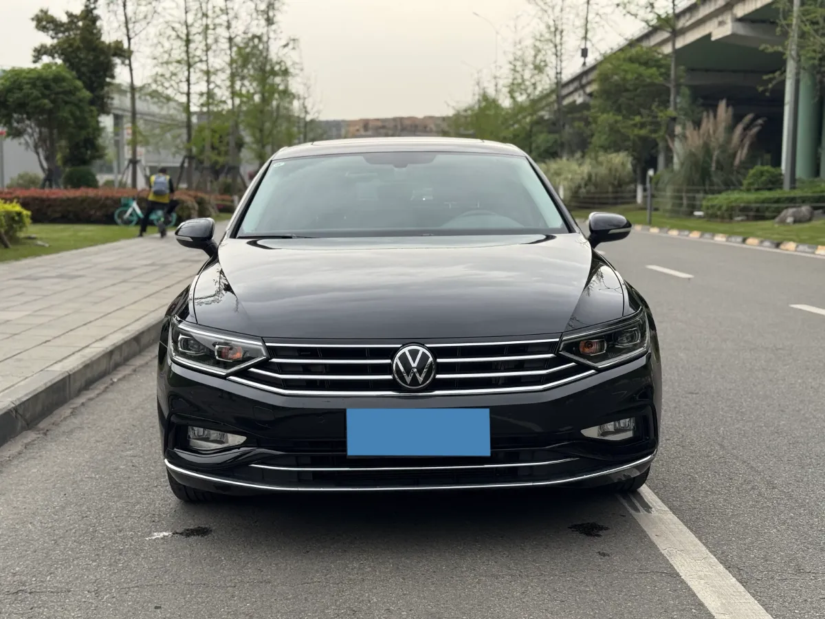 2020 Volkswagen Magotan 1.4T 150HP L4 7DCT,autocango,china used car exporter,china ev exporter,chinese used car exporter,chinese used ev exporter