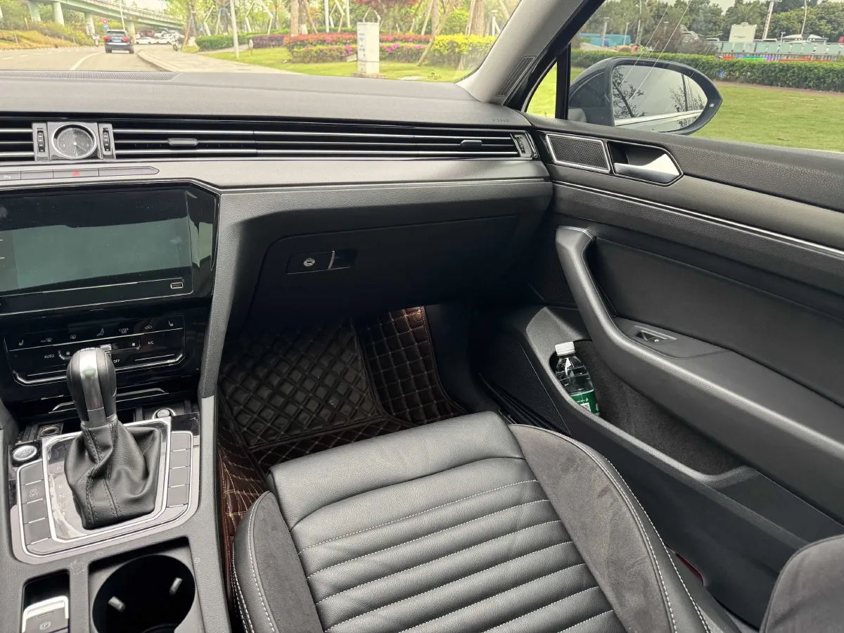 2020 Volkswagen Magotan 1.4T 150HP L4 7DCT,autocango,china used car exporter,china ev exporter,chinese used car exporter,chinese used ev exporter