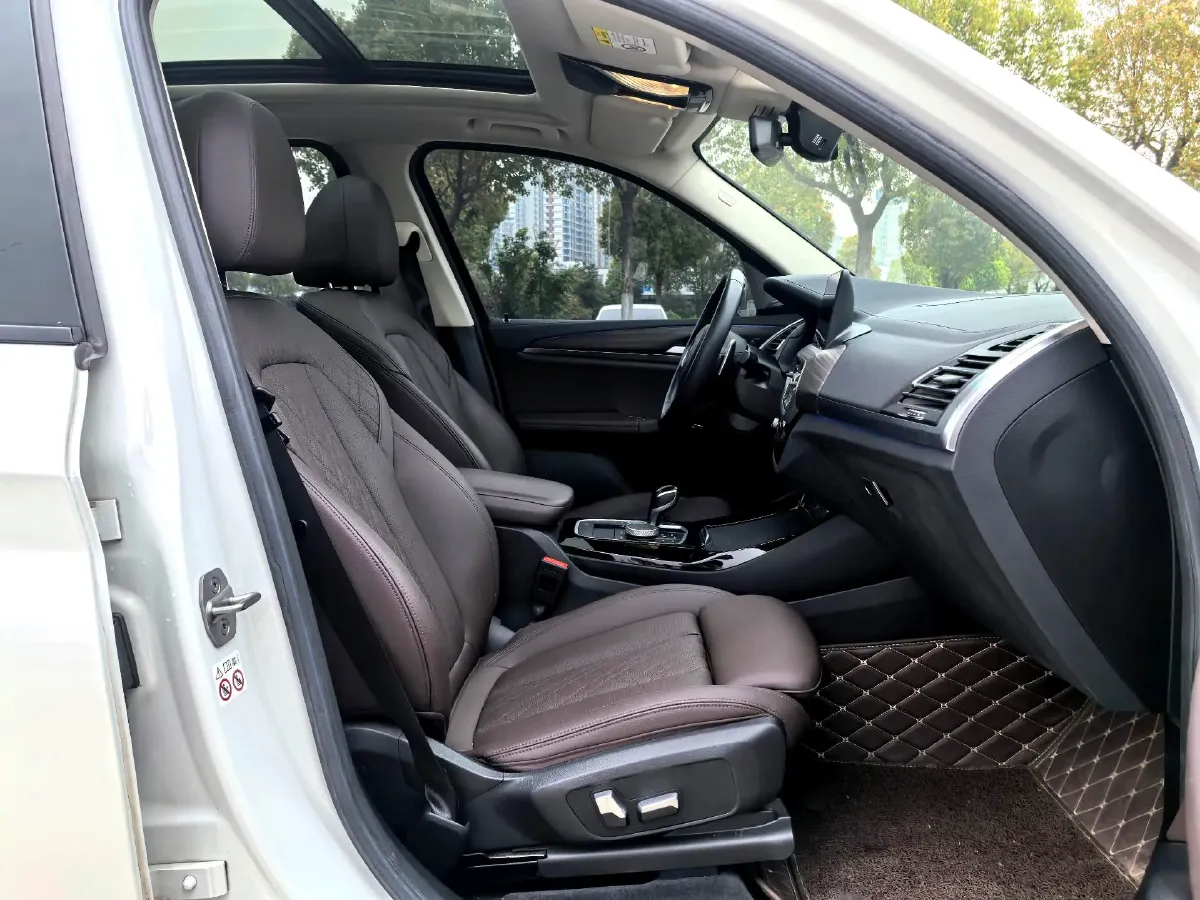 2022 BMW X3 2.0T 252HP L4 8AT,autocango,china used car exporter,china ev exporter,chinese used car exporter,chinese used ev exporter