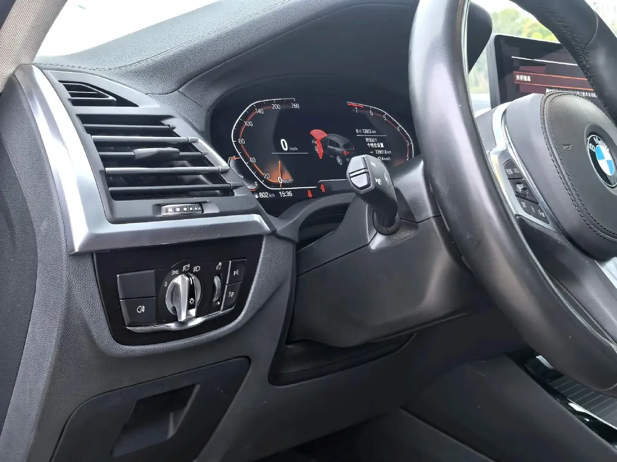 2022 BMW X3 2.0T 252HP L4 8AT,autocango,china used car exporter,china ev exporter,chinese used car exporter,chinese used ev exporter