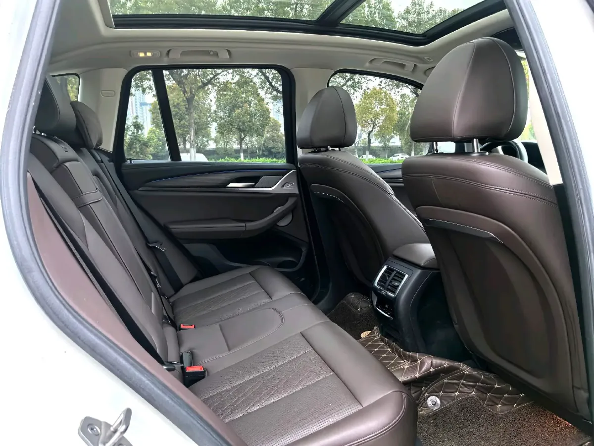 2022 BMW X3 2.0T 252HP L4 8AT,autocango,china used car exporter,china ev exporter,chinese used car exporter,chinese used ev exporter