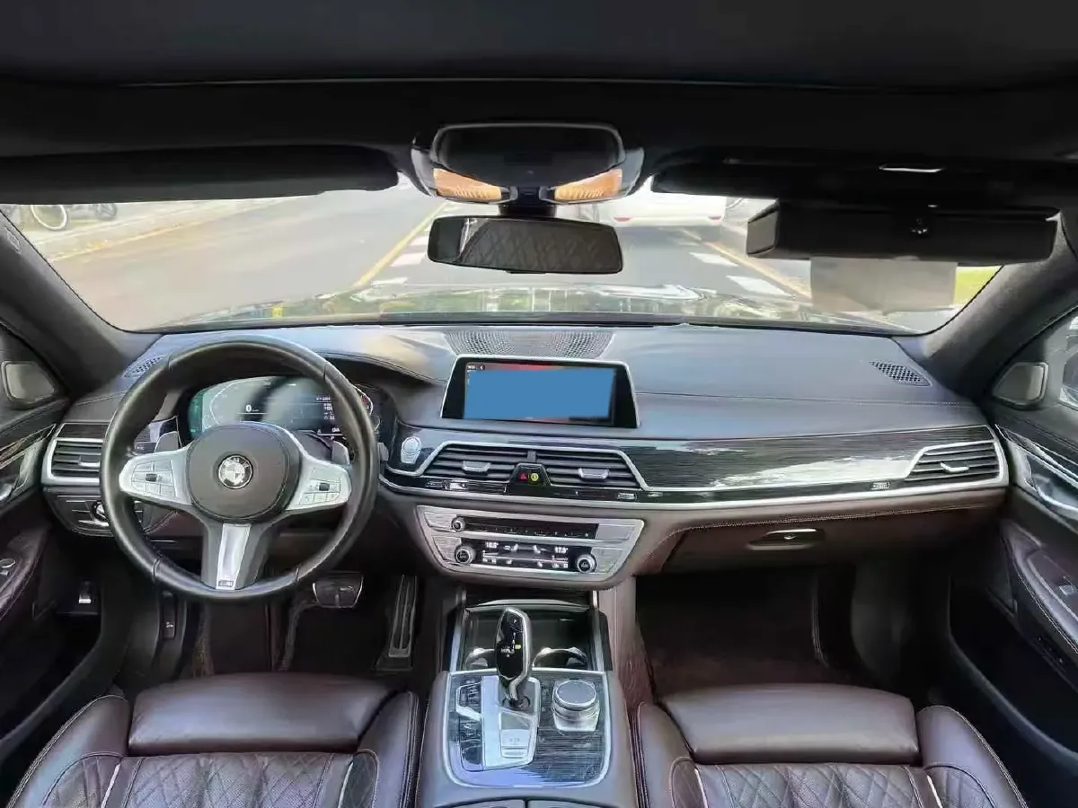 2019 BMW 7 Series 3.0T 340HP L6 8AT,autocango,china used car exporter,china ev exporter,chinese used car exporter,chinese used ev exporter
