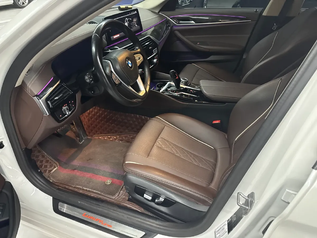 2022 BMW 5 Series 2.0T 184HP L4 8AT,autocango,china used car exporter,china ev exporter,chinese used car exporter,chinese used ev exporter