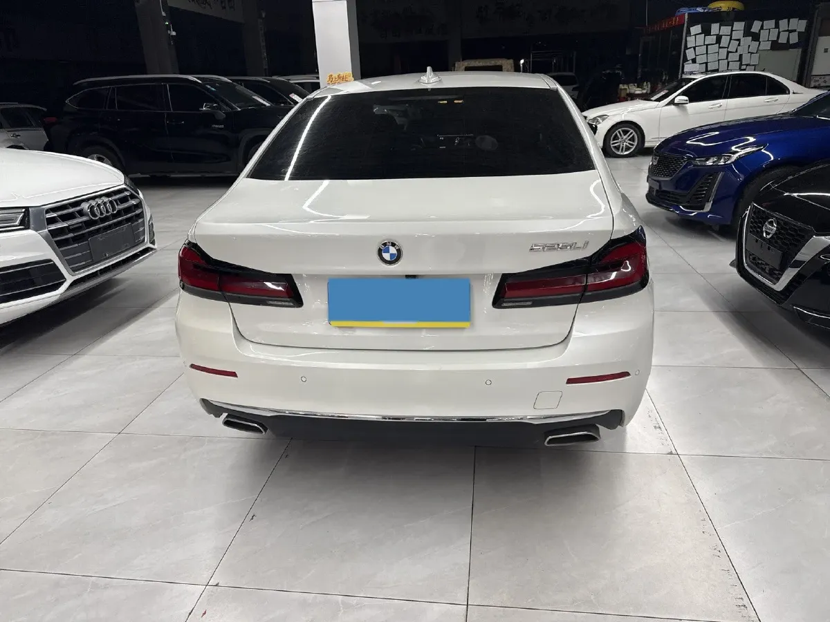 2022 BMW 5 Series 2.0T 184HP L4 8AT,autocango,china used car exporter,china ev exporter,chinese used car exporter,chinese used ev exporter