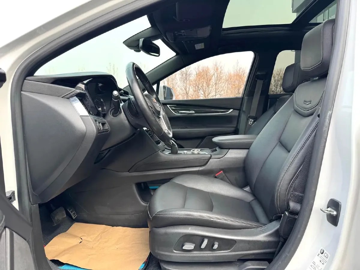 2021 Cadillac XT5 2.0T 237HP L4 9AT,autocango,china used car exporter,china ev exporter,chinese used car exporter,chinese used ev exporter