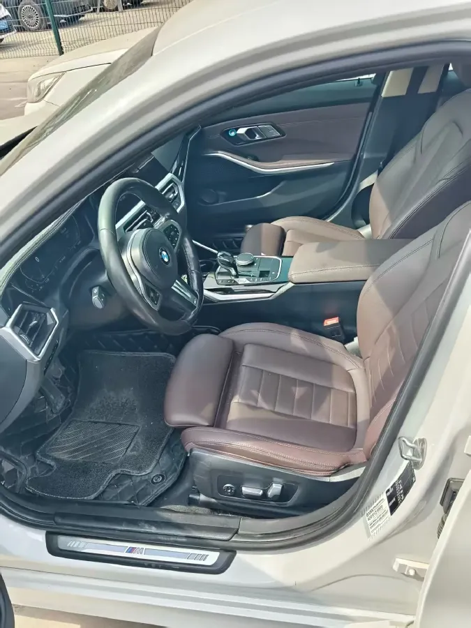 2020 BMW 3 Series 2.0T 156HP L4 8AT,autocango,china used car exporter,china ev exporter,chinese used car exporter,chinese used ev exporter