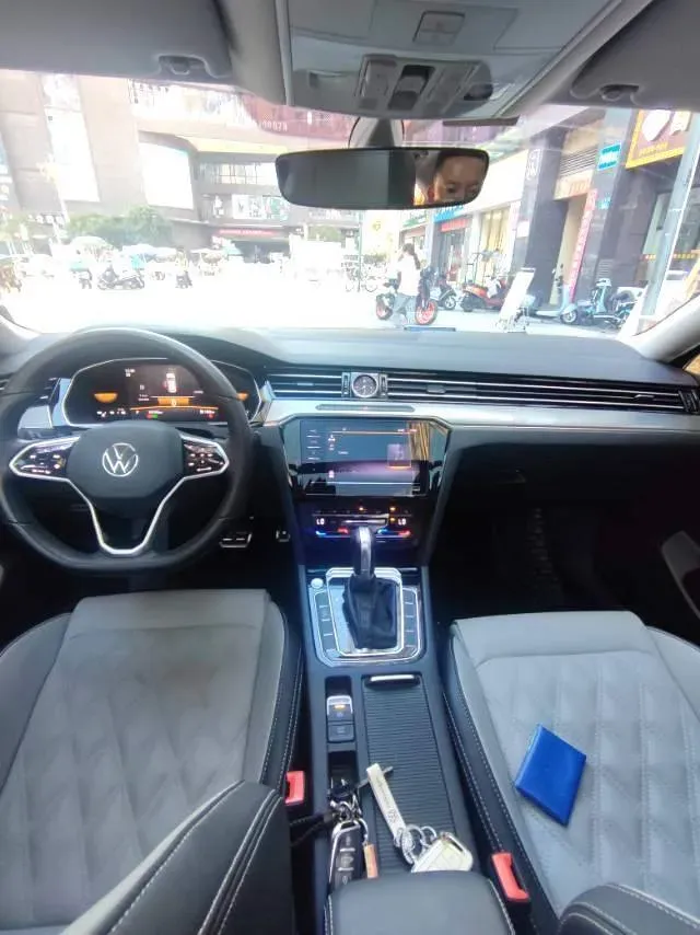 2023 Volkswagen Magotan 2.0T 186HP L4 7DCT,autocango,china used car exporter,china ev exporter,chinese used car exporter,chinese used ev exporter