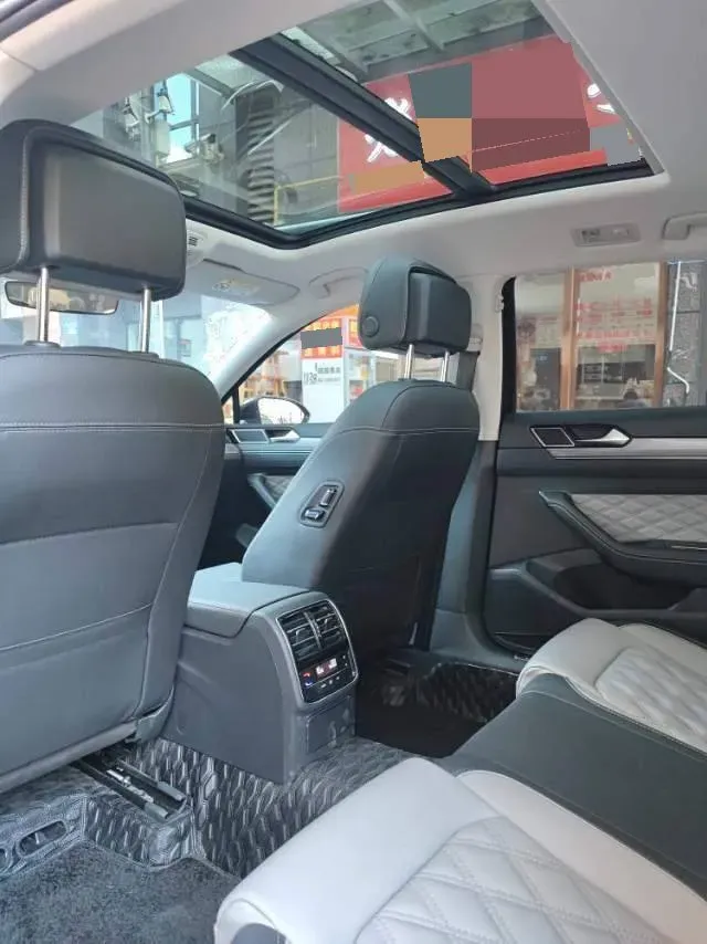 2023 Volkswagen Magotan 2.0T 186HP L4 7DCT,autocango,china used car exporter,china ev exporter,chinese used car exporter,chinese used ev exporter