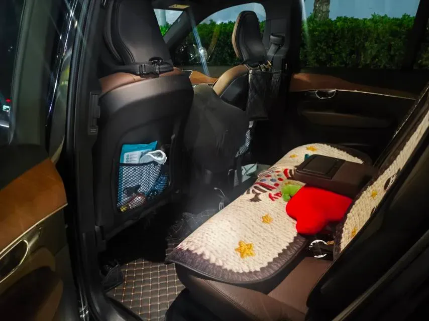 2024 Volvo XC90 2.0T 250HP L4 8AT,autocango,china used car exporter,china ev exporter,chinese used car exporter,chinese used ev exporter