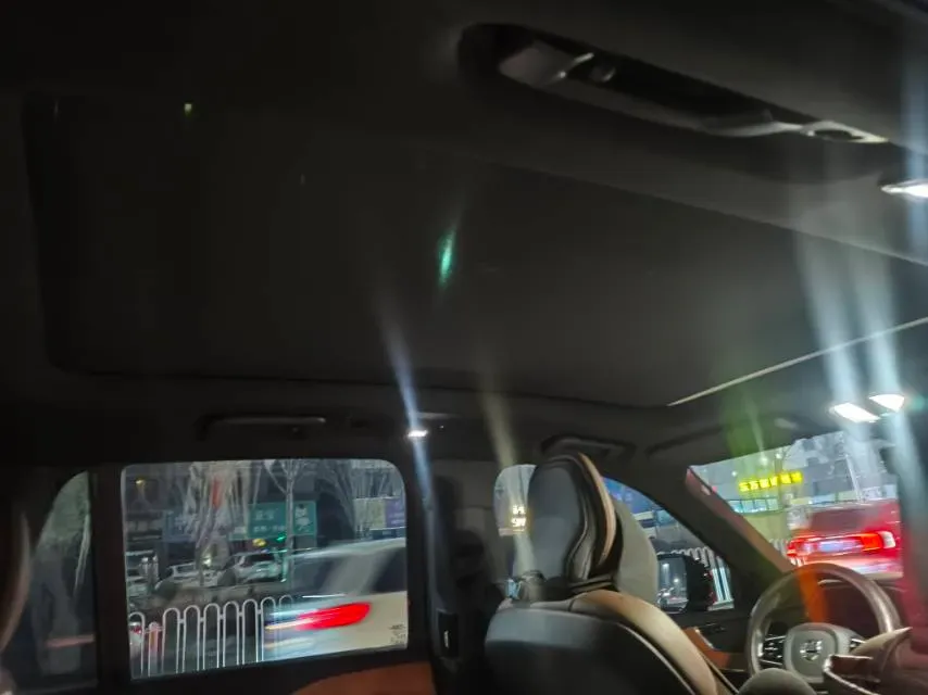 2024 Volvo XC90 2.0T 250HP L4 8AT,autocango,china used car exporter,china ev exporter,chinese used car exporter,chinese used ev exporter