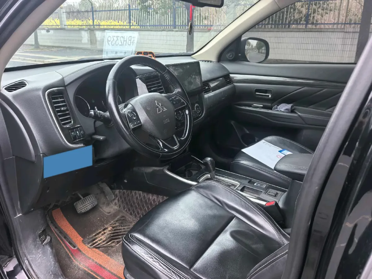 2020 Mitsubishi Outlander 2.0L 166HP L4 CVT,autocango,china used car exporter,china ev exporter,chinese used car exporter,chinese used ev exporter