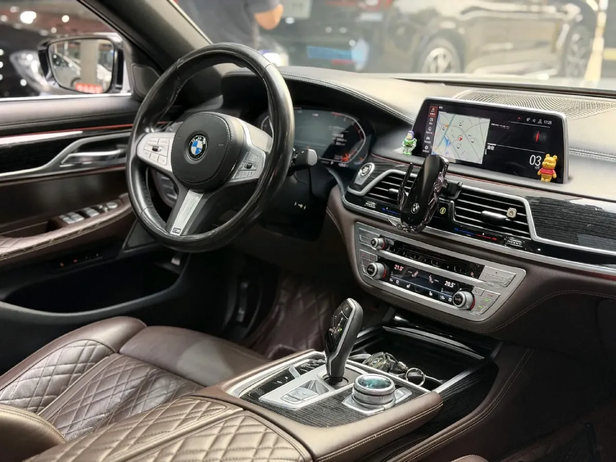 2019 BMW 7 Series 3.0T 340HP L6 8AT,autocango,china used car exporter,china ev exporter,chinese used car exporter,chinese used ev exporter