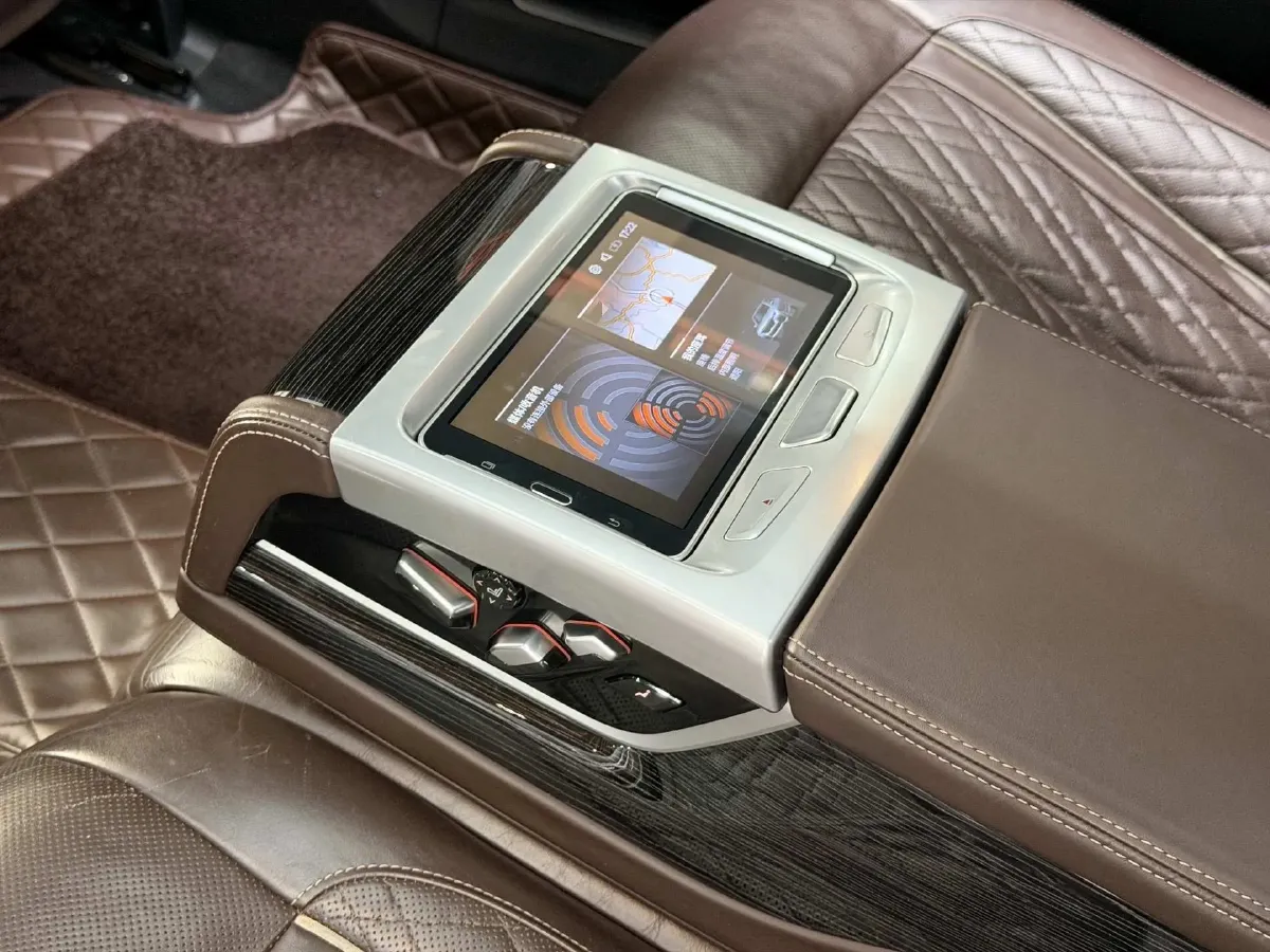 2019 BMW 7 Series 3.0T 340HP L6 8AT,autocango,china used car exporter,china ev exporter,chinese used car exporter,chinese used ev exporter