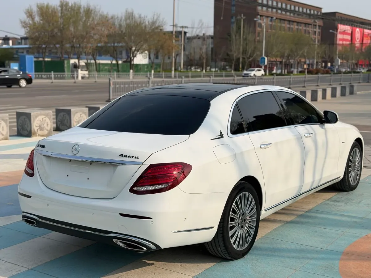 2020 Mercedes-Benz E Class 2.0T 258HP L4 9AT,autocango,china used car exporter,china ev exporter,chinese used car exporter,chinese used ev exporter