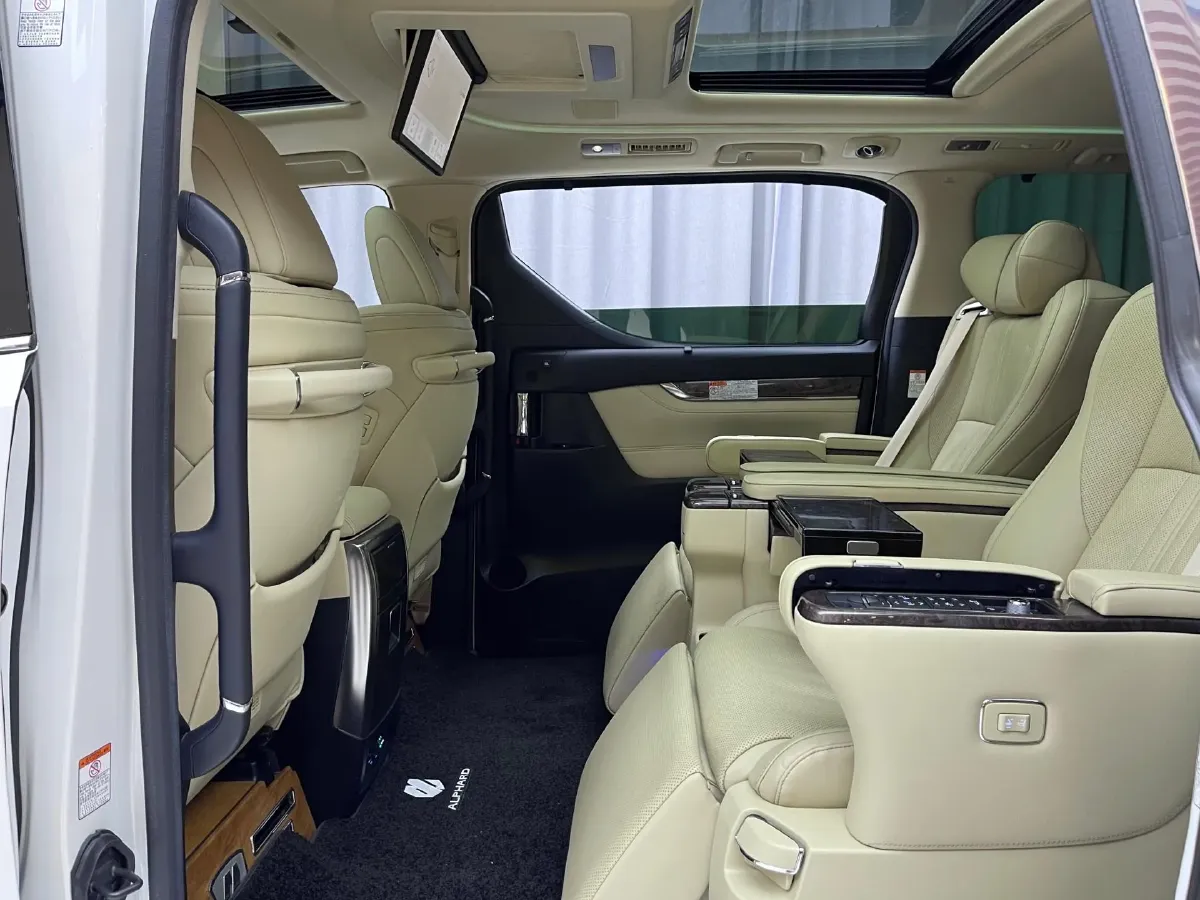 2021 Toyota Alphard 2.5L 117HP L4 E-CVT Hybrid,autocango,china used car exporter,china ev exporter,chinese used car exporter,chinese used ev exporter