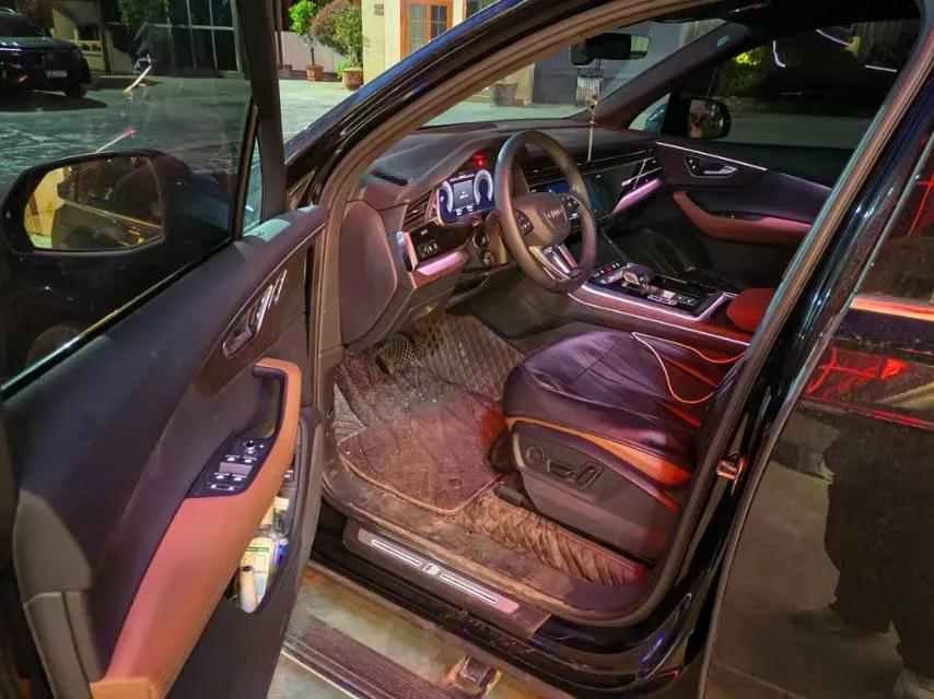 2023 Audi Q7 2.0T 265HP L4 8AT,autocango,china used car exporter,china ev exporter,chinese used car exporter,chinese used ev exporter