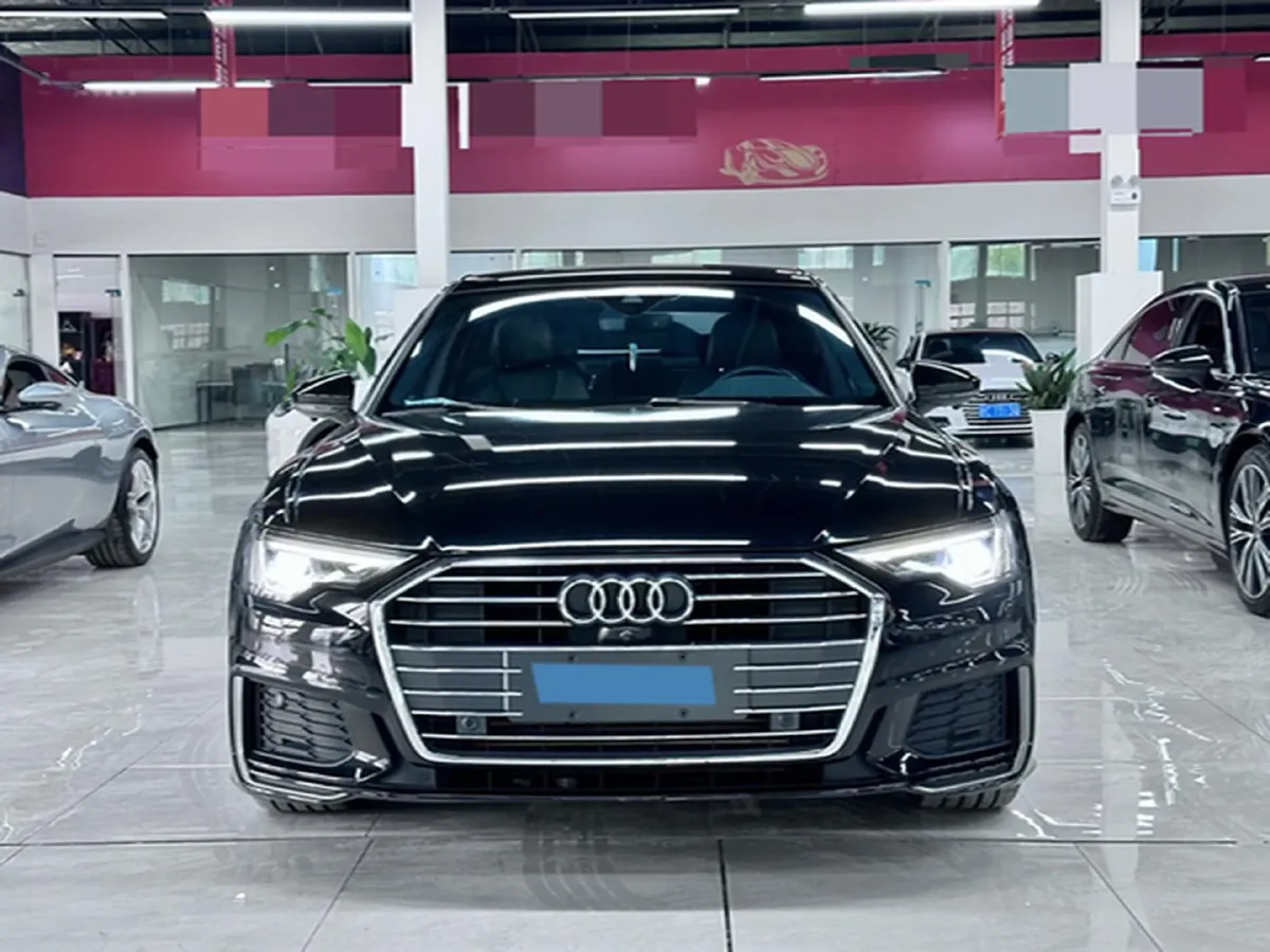 2021 Audi A6L 2.0T 224HP L4 7DCT,autocango,china used car exporter,china ev exporter,chinese used car exporter,chinese used ev exporter