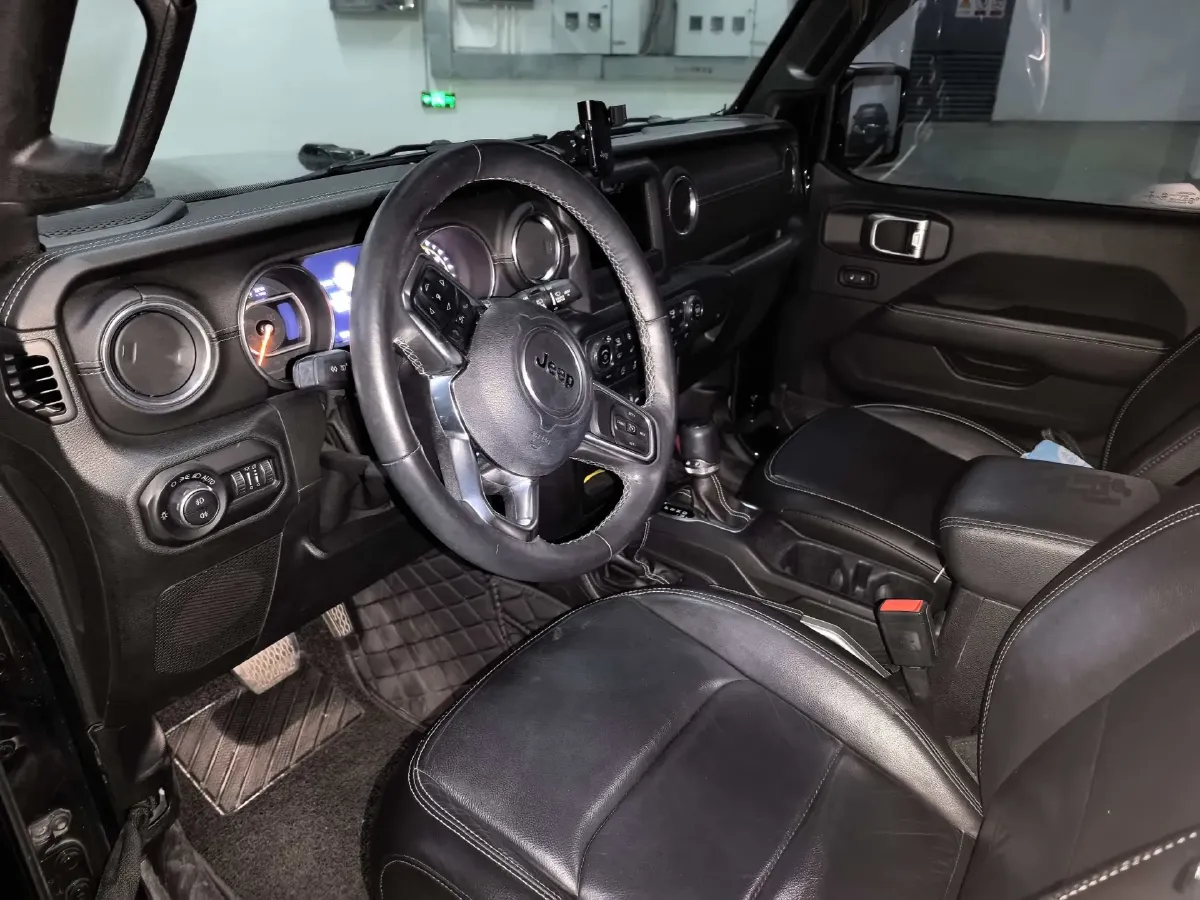 2018 Jeep Wrangler 2.0T 266HP L4 8AT,autocango,china used car exporter,china ev exporter,chinese used car exporter,chinese used ev exporter