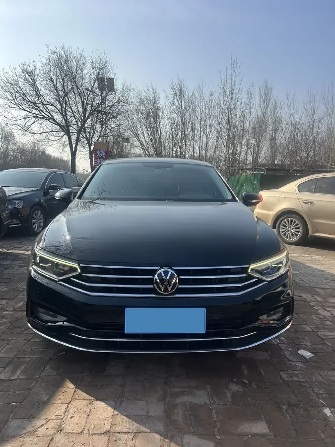 2020 Volkswagen Magotan 2.0T 186HP L4 7DCT,autocango,china used car exporter,china ev exporter,chinese used car exporter,chinese used ev exporter