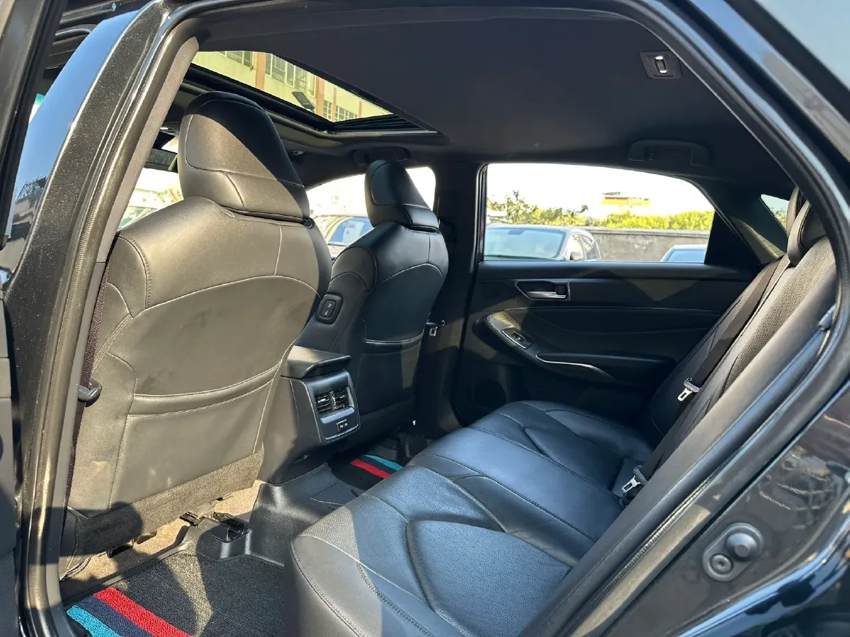 2022 Toyota Avalon 2.0L 178HP L4 CVT,autocango,china used car exporter,china ev exporter,chinese used car exporter,chinese used ev exporter