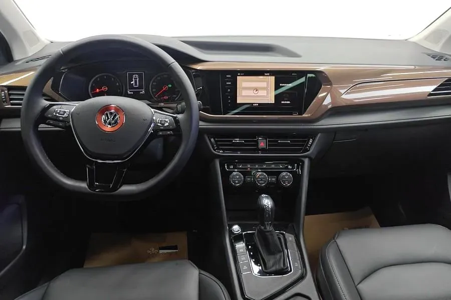 2019 MINI MINI 1.5T 102HP L3 7DCT,autocango,china used car exporter,china ev exporter,chinese used car exporter,chinese used ev exporter