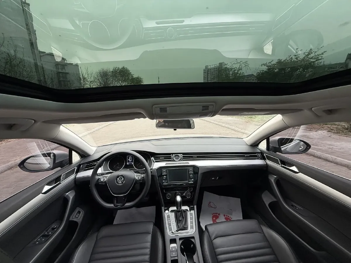 2018 Volkswagen Magotan 1.8T 180HP L4 7DCT,autocango,china used car exporter,china ev exporter,chinese used car exporter,chinese used ev exporter