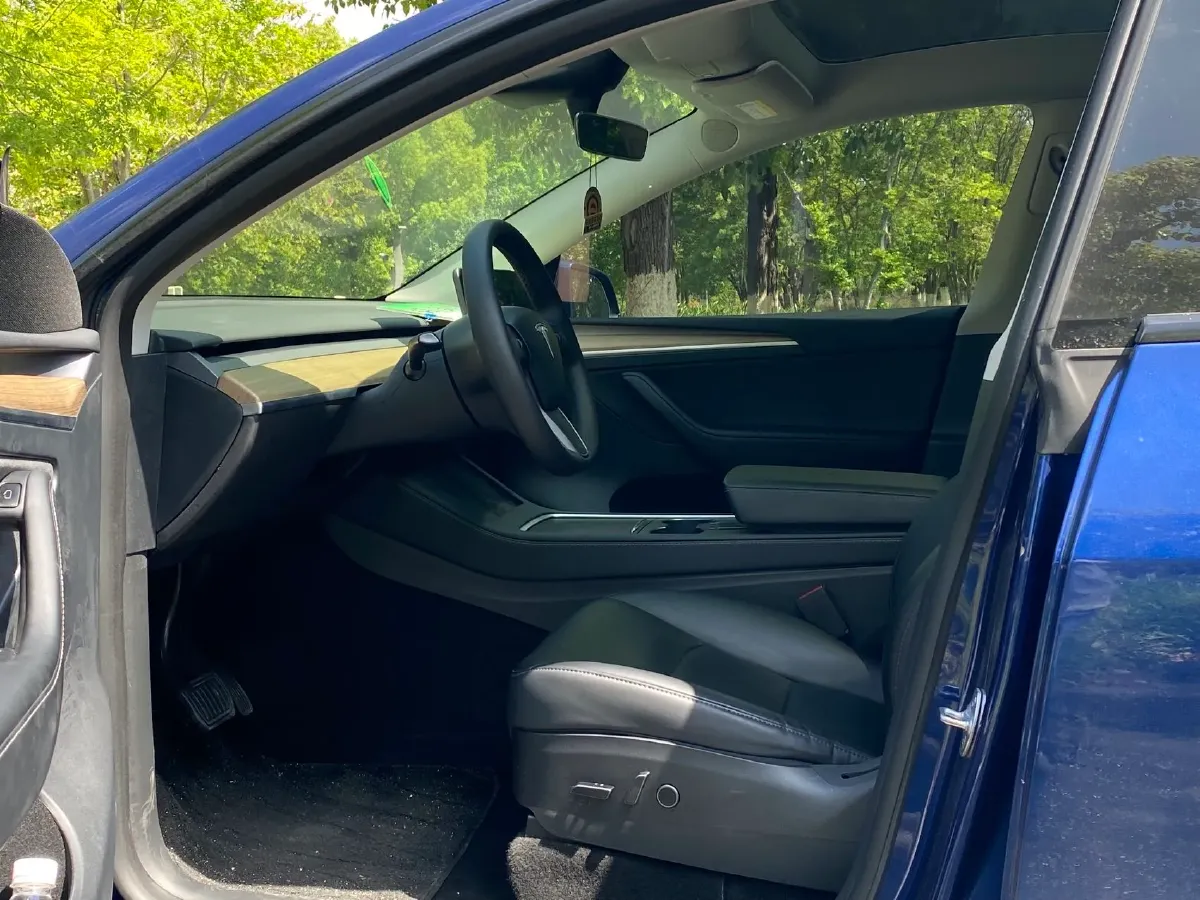 2022 Tesla Model Y BEV 60KWH,autocango,china used car exporter,china ev exporter,chinese used car exporter,chinese used ev exporter