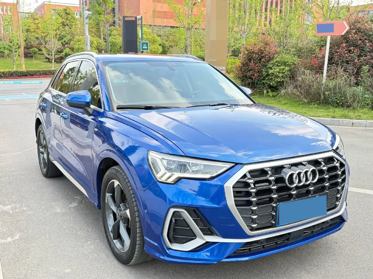 2022 Audi Q3 1.4T 150HP L4 7DCT,autocango,china used car exporter,china ev exporter,chinese used car exporter,chinese used ev exporter