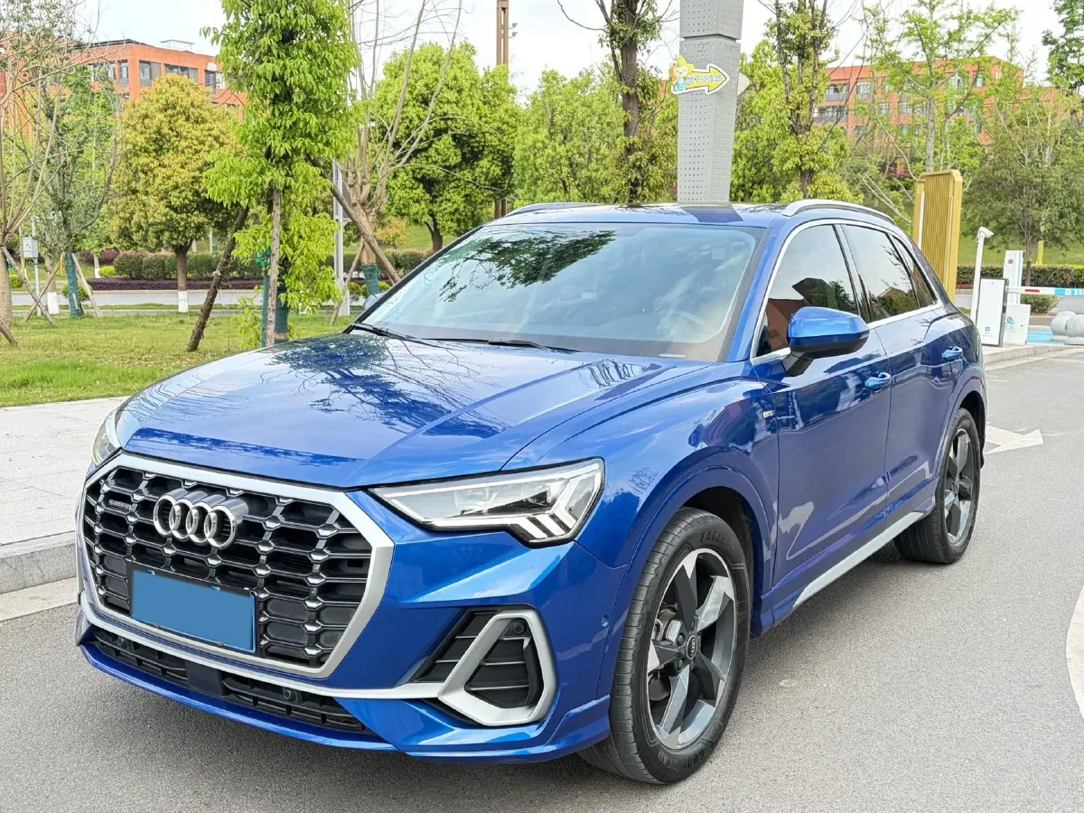 2022 Audi Q3 1.4T 150HP L4 7DCT,autocango,china used car exporter,china ev exporter,chinese used car exporter,chinese used ev exporter