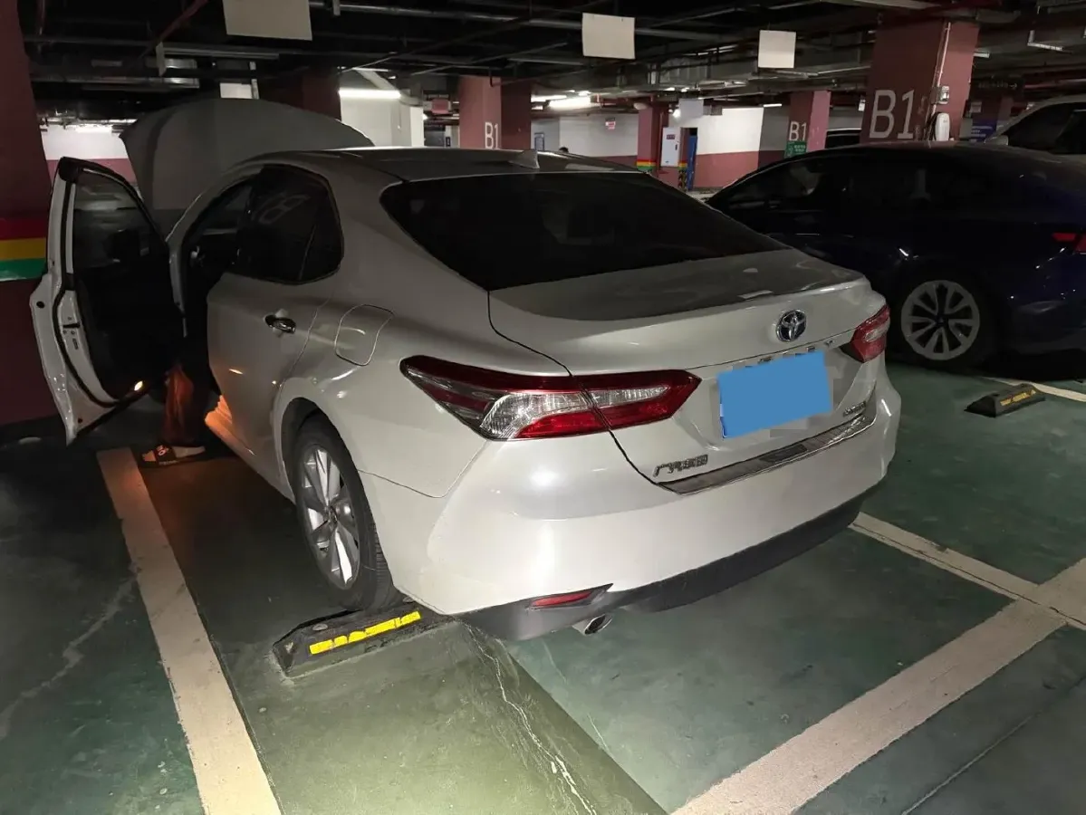 2021 Toyota Camry 2.5L 178HP L4 E-CVT Hybrid,autocango,china used car exporter,china ev exporter,chinese used car exporter,chinese used ev exporter