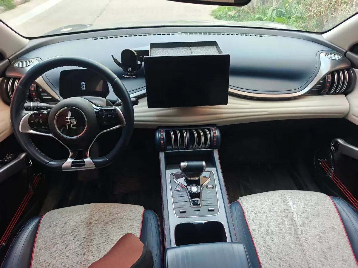 2022 Foton Grand General G7 2.0T 238HP L4 8AT,autocango,china used car exporter,china ev exporter,chinese used car exporter,chinese used ev exporter