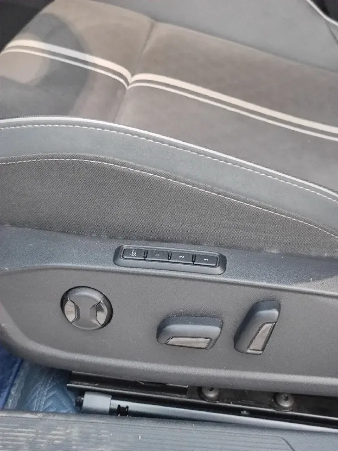 2023 Volkswagen Golf 1.4T 150HP L4 7DCT,autocango,china used car exporter,china ev exporter,chinese used car exporter,chinese used ev exporter