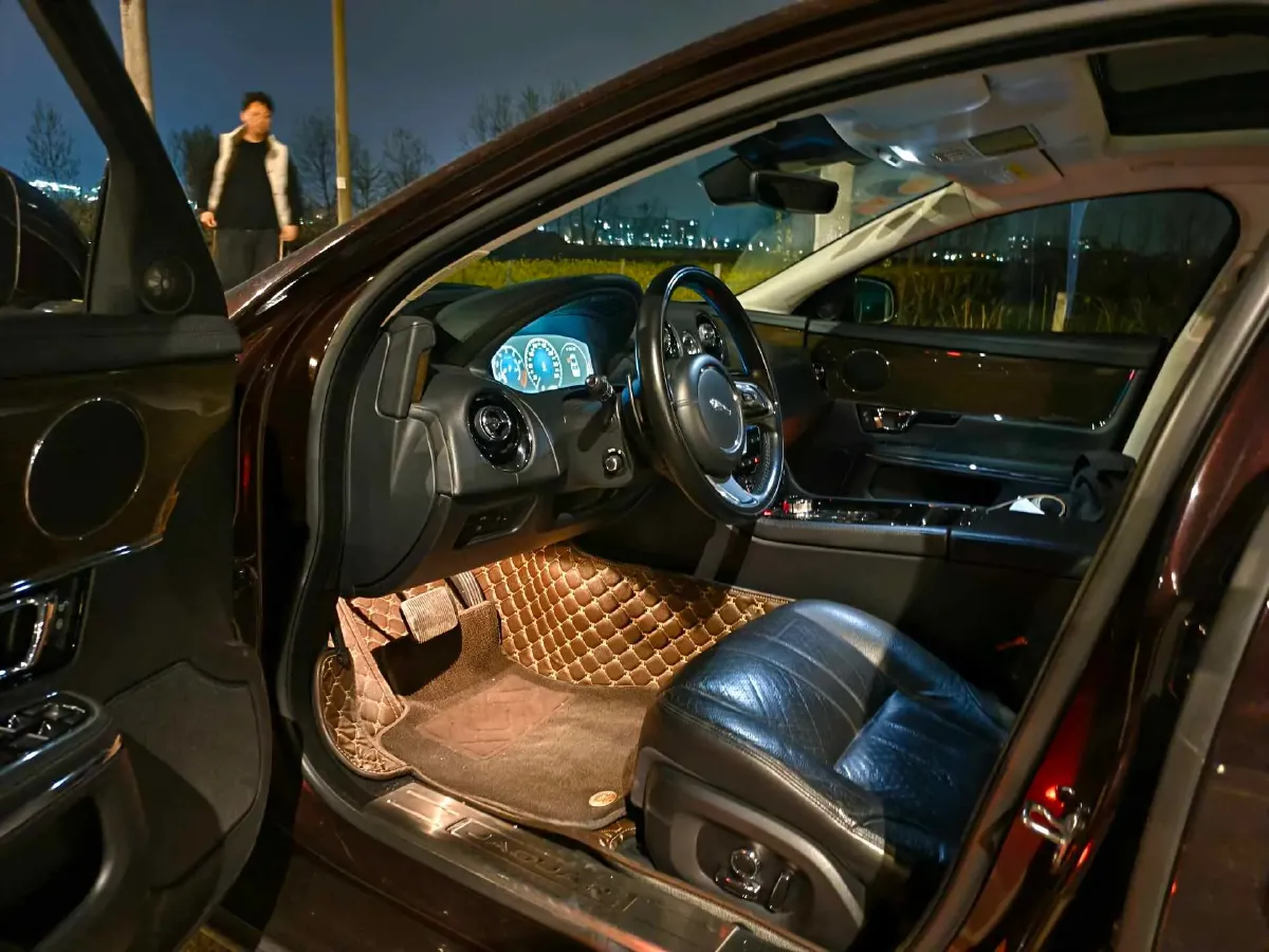 2018 Jaguar XJ 3.0T 340HP V6 8AT,autocango,china used car exporter,china ev exporter,chinese used car exporter,chinese used ev exporter