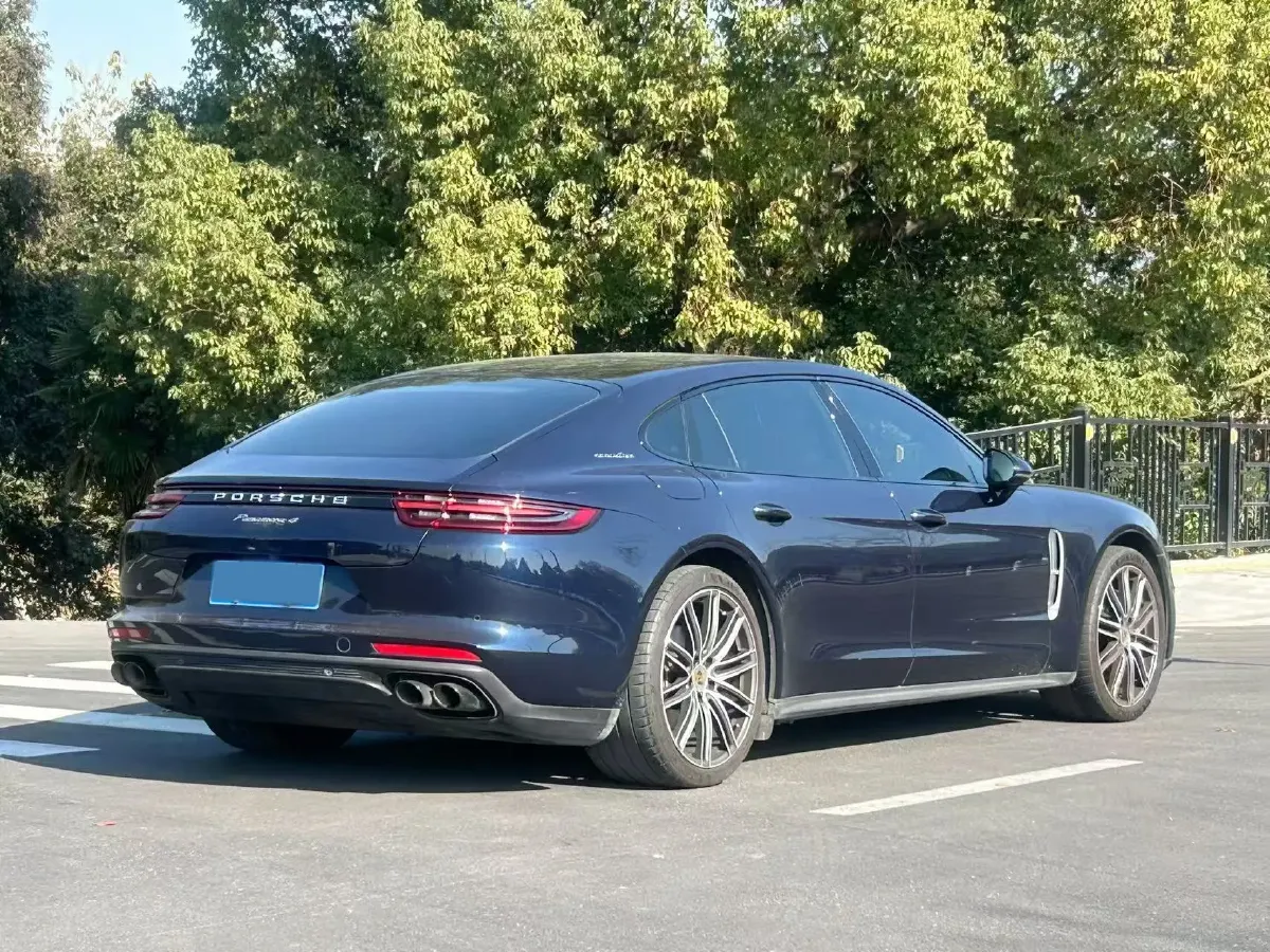 2019 Porsche Panamera 2.9T 330HP V6 8DCT,autocango,china used car exporter,china ev exporter,chinese used car exporter,chinese used ev exporter