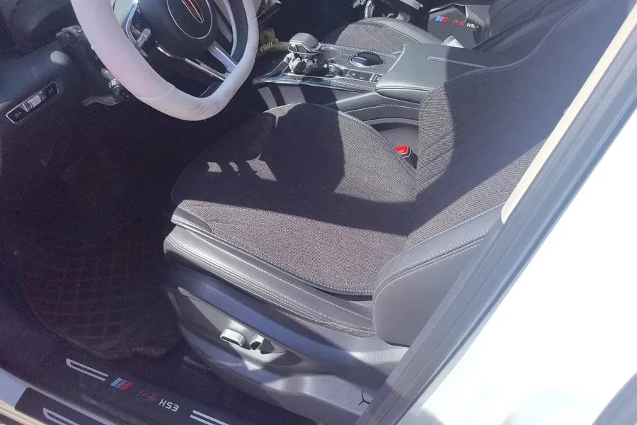 2024 HongQi HS3 1.5T 169HP L4 7DCT,autocango,china used car exporter,china ev exporter,chinese used car exporter,chinese used ev exporter