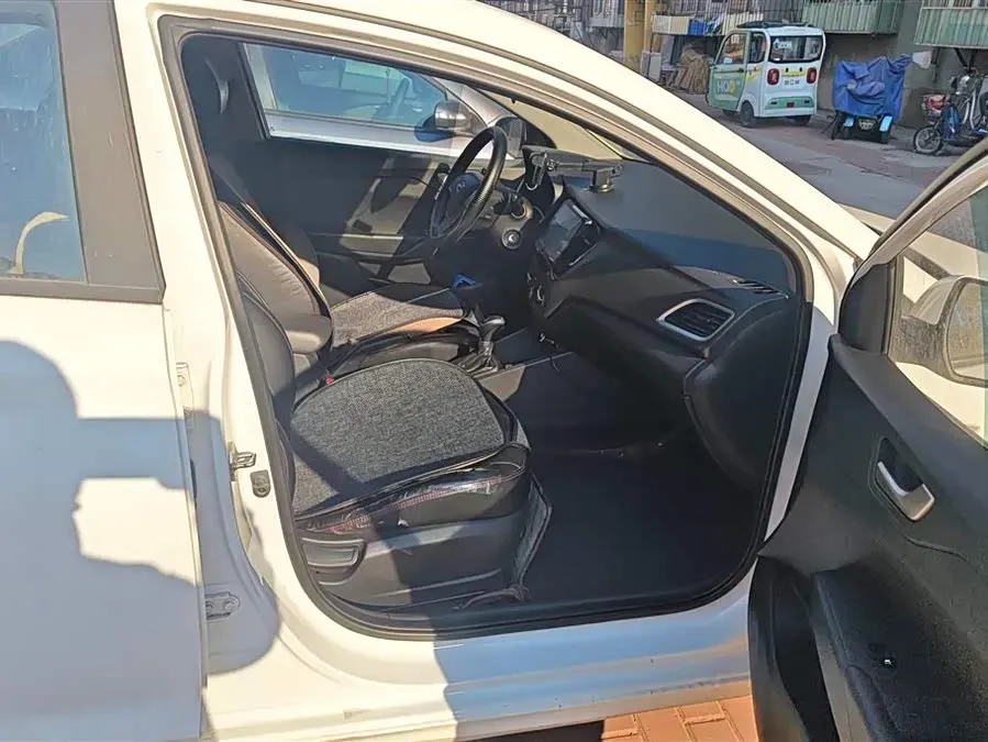 2016 Hyundai Verna 1.4L 100HP L4 6AT,autocango,china used car exporter,china ev exporter,chinese used car exporter,chinese used ev exporter