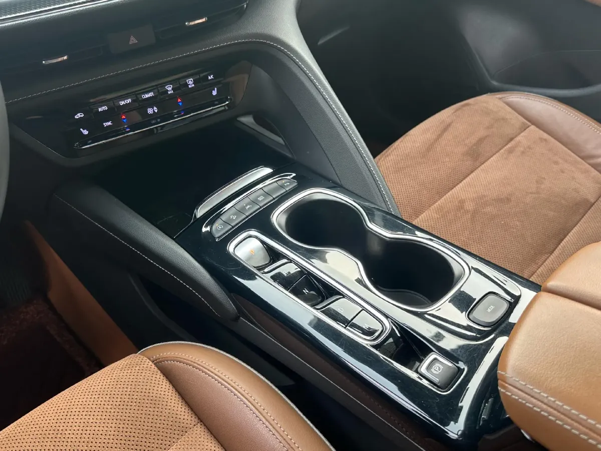 2020 Buick EnvisionS 2.0T 237HP L4 9AT,autocango,china used car exporter,china ev exporter,chinese used car exporter,chinese used ev exporter