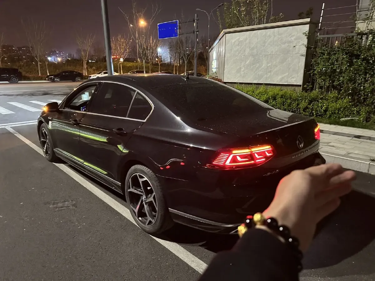 2023 Volkswagen Magotan 2.0T 186HP L4 7DCT,autocango,china used car exporter,china ev exporter,chinese used car exporter,chinese used ev exporter